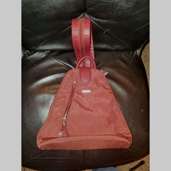 Baggalini Metro Backpack burgandy colored excellent condition